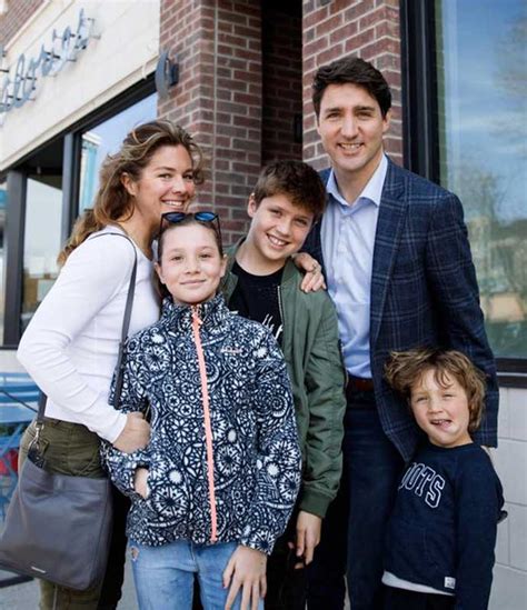 justin trudeau and family pictures